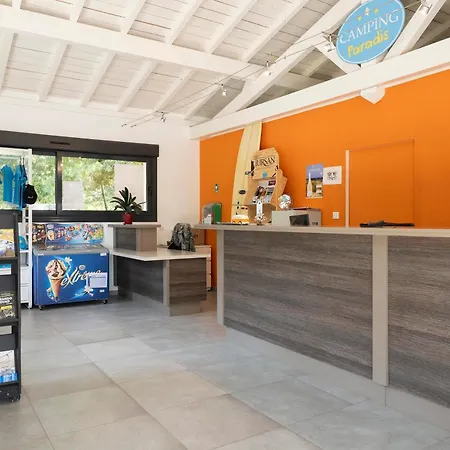 Camping Paradis Albret Kemping