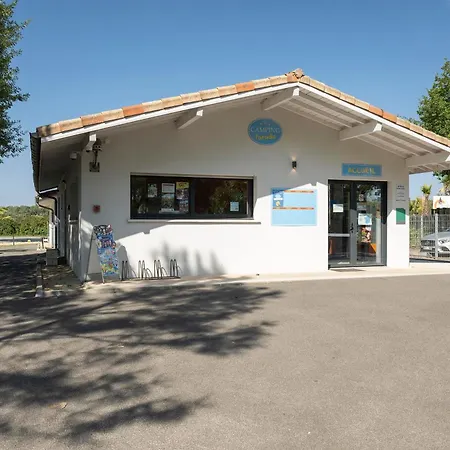 Camping Paradis Albret Kemping *